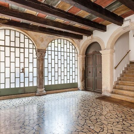Suite Al Vecchio Castello เวโรนา ภายนอก รูปภาพ