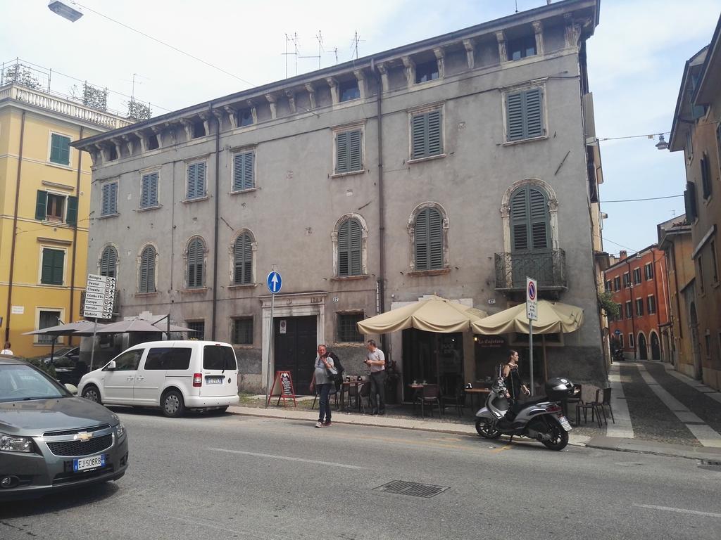 Suite Al Vecchio Castello เวโรนา ภายนอก รูปภาพ