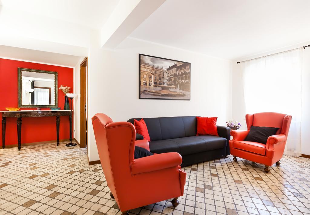 Suite Al Vecchio Castello เวโรนา ภายนอก รูปภาพ