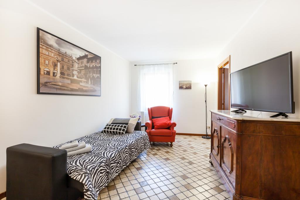 Suite Al Vecchio Castello เวโรนา ภายนอก รูปภาพ
