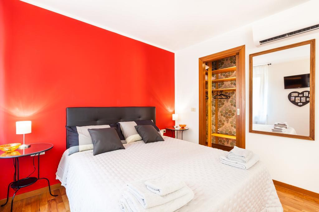 Suite Al Vecchio Castello เวโรนา ภายนอก รูปภาพ