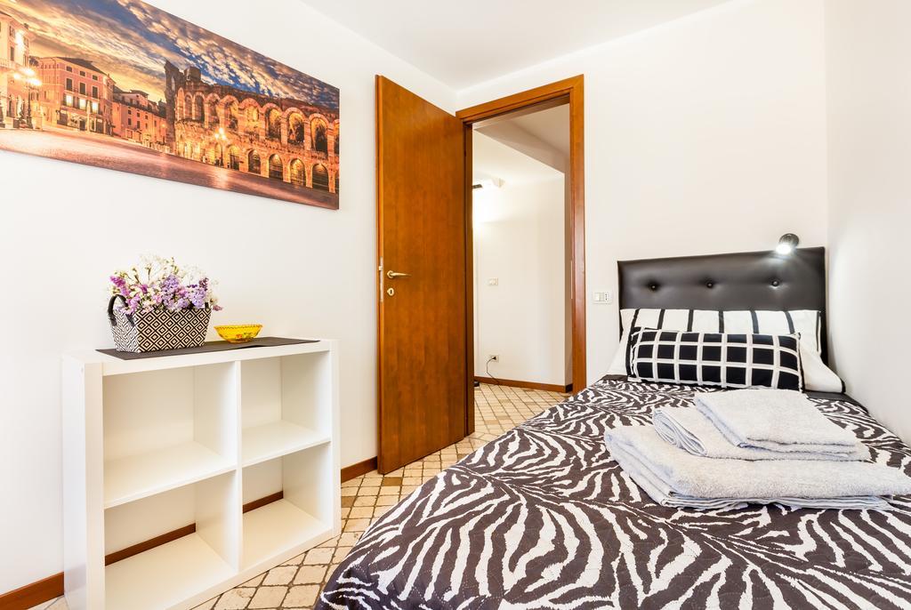 Suite Al Vecchio Castello เวโรนา ภายนอก รูปภาพ