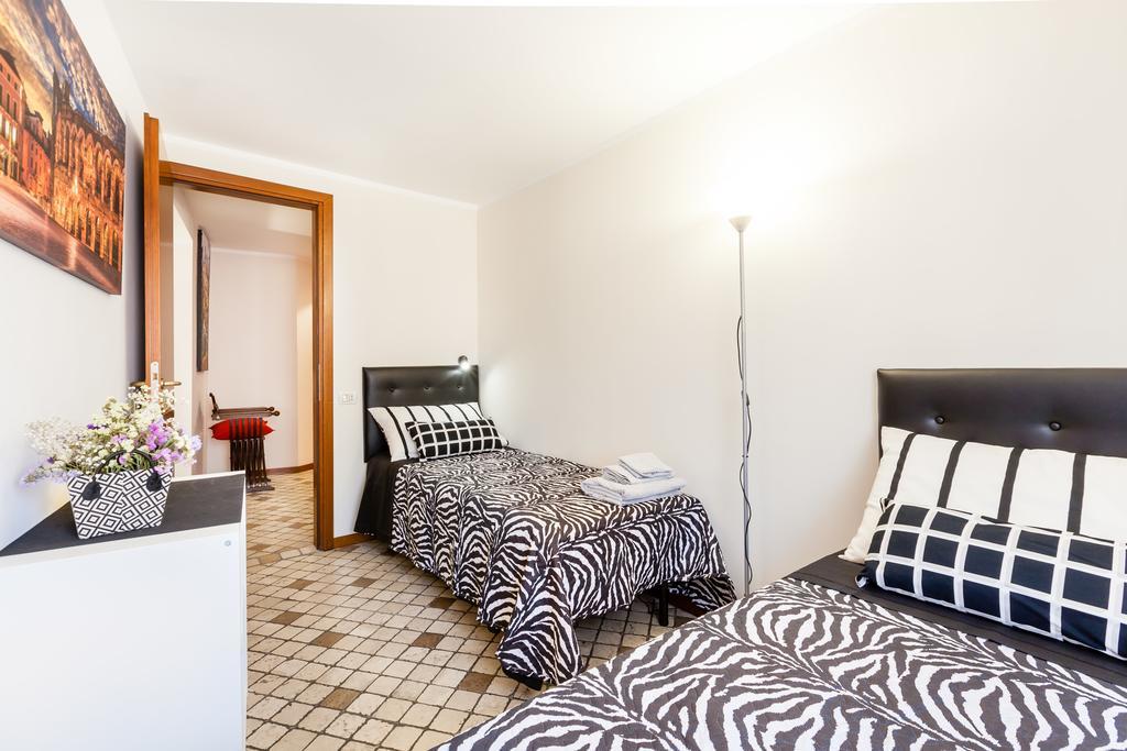 Suite Al Vecchio Castello เวโรนา ภายนอก รูปภาพ