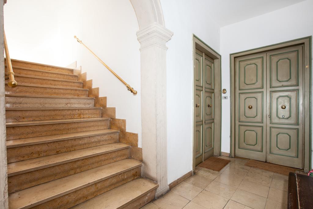 Suite Al Vecchio Castello เวโรนา ภายนอก รูปภาพ